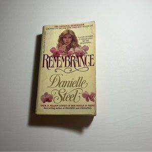 Danielle Steel Remembrance Book‎
